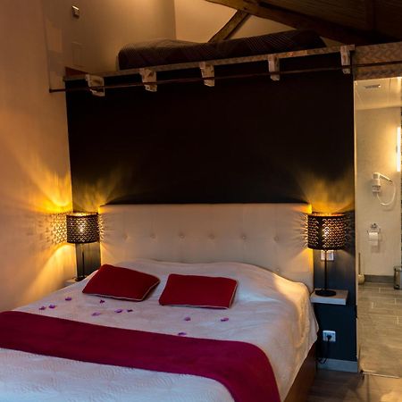 Hotel O Delices De La Monnerie Bourgnac Esterno foto