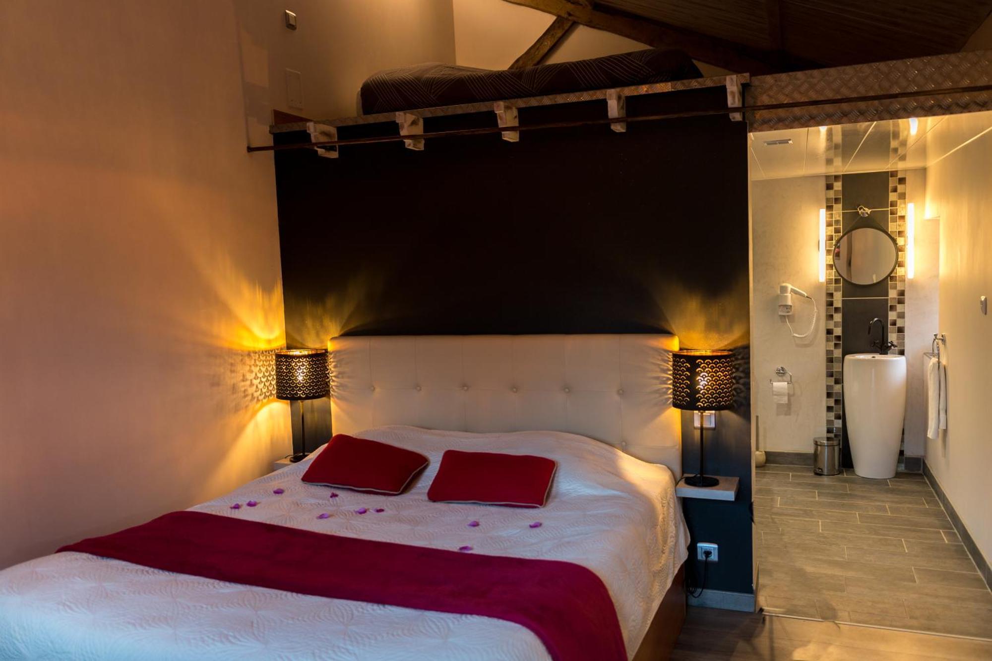 Hotel O Delices De La Monnerie Bourgnac Esterno foto